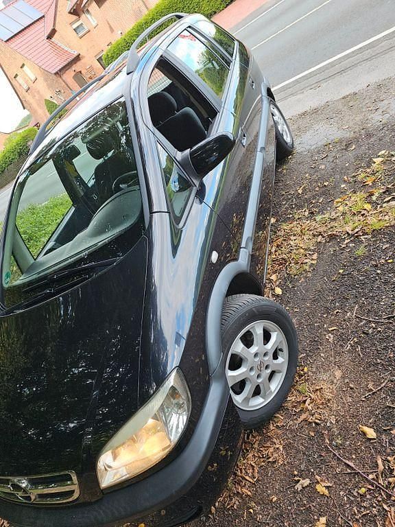 Schwarz Gebraucht 2003 Opel Zafira Van / Kleinbus | 699 € (Superpreis) - Bild 1/4