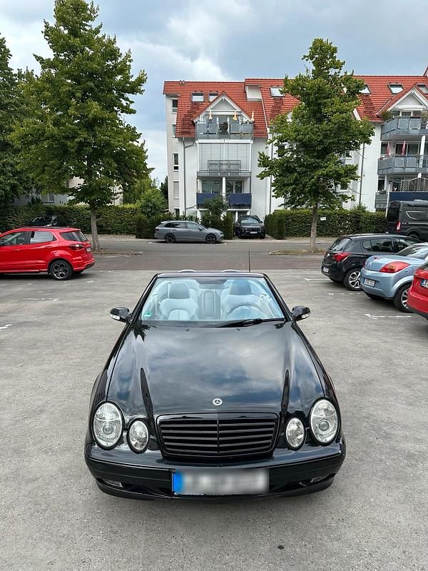 Schwarz Gebraucht 2001 Mercedes CLK200 Cabrio | 4.999 € - Bild 1/4