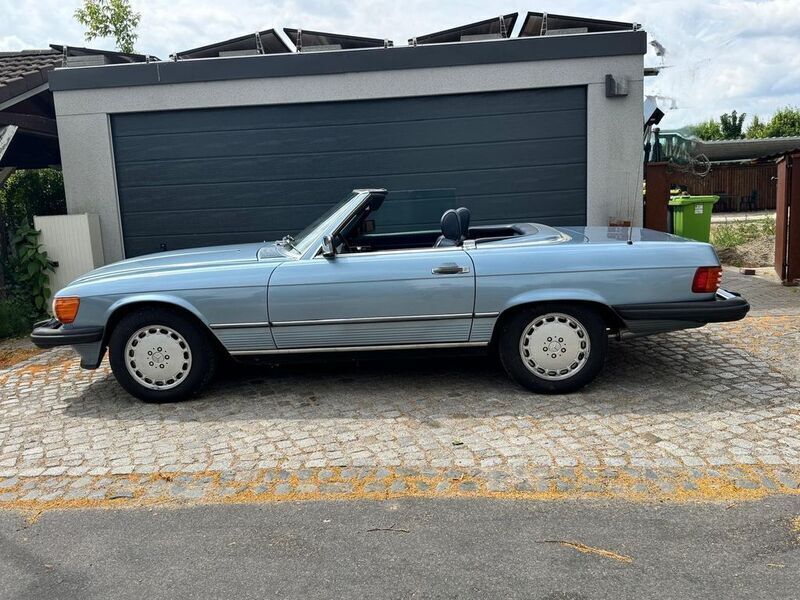 Gebraucht Mercedes 560 227 PS (166 kW) 1987 Blau Cabrio