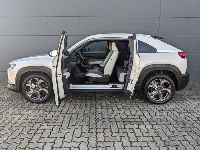 Second-hand Mazda MX30 Ad'Vantage 106 kW (145 CP) 2023 Alb SUV