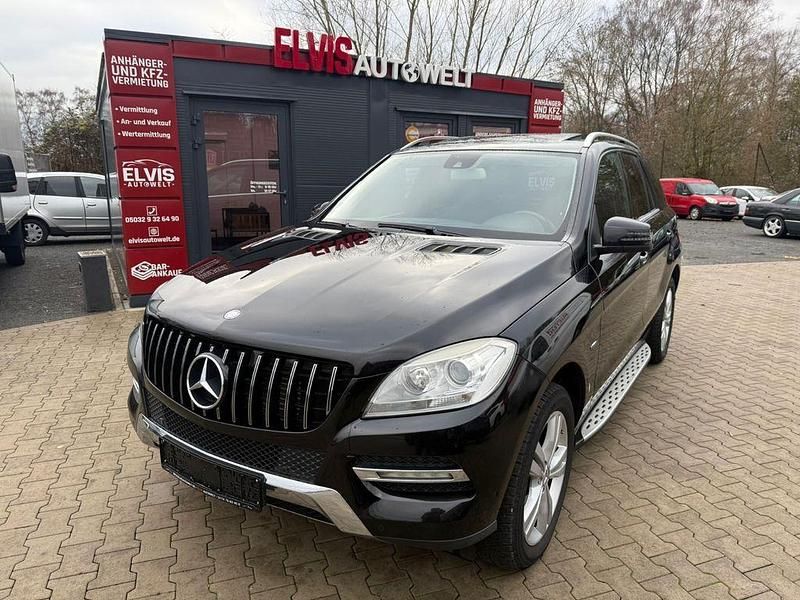 Schwarz Gebraucht 2011 Mercedes ML350 SUV | 11.900 € (Fairer Preis) - Bild 1/4