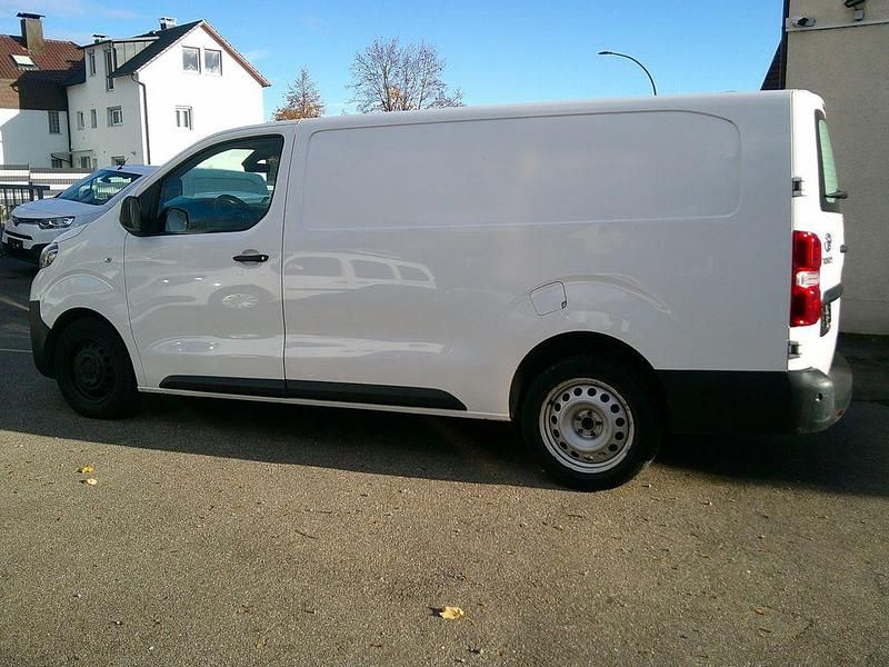 Gebraucht Toyota Proace 144 PS (105 kW) 2022 Weiß Van / Kleinbus