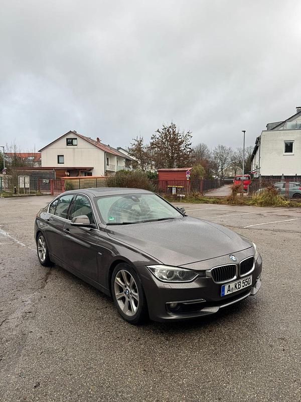 Gebraucht BMW 330 Luxury Line 258 PS (189 kW) 2012 Braun Limousine