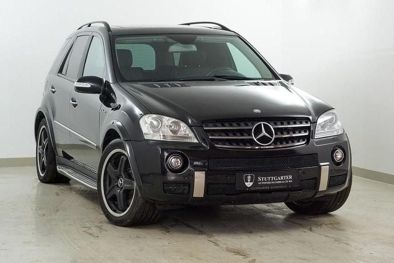 Schwarz Gebraucht 2007 Mercedes ML500 Sport SUV | 15.990 € (Etwas zu teuer) - Bild 1/4
