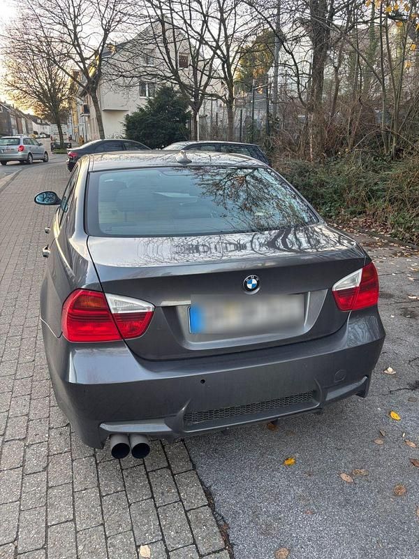 Gebraucht BMW 325 218 PS (160 kW) 2005 Grau Limousine