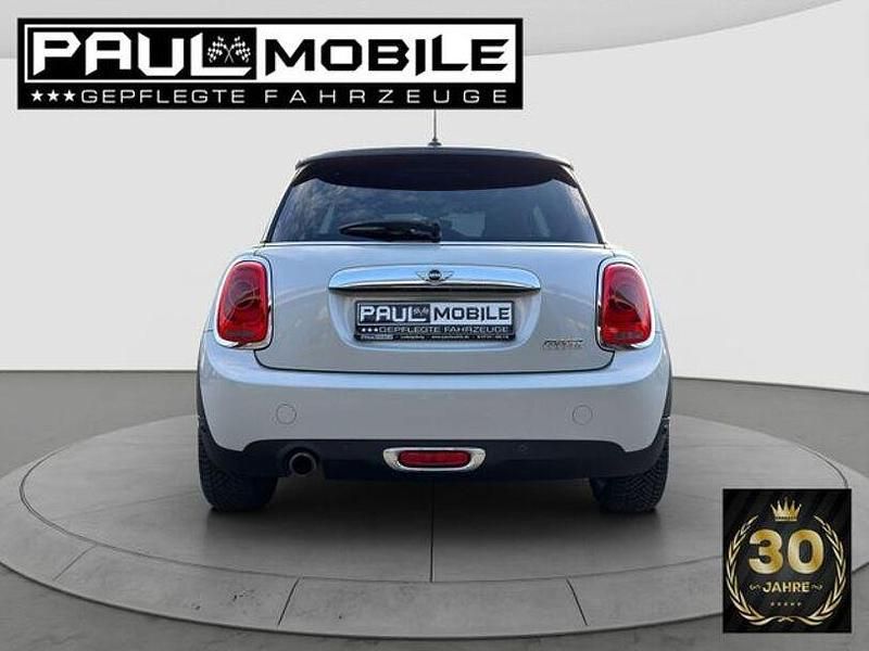 Gebraucht Mini Cooper 136 PS (100 kW) 2017 White silver metallic Kleinwagen