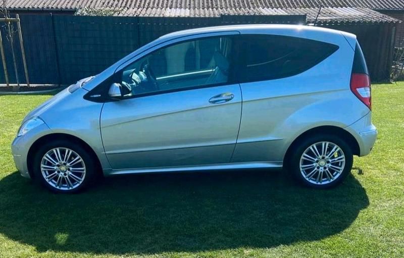 Gebraucht Mercedes A170 116 PS (85 kW) 2009 Silber Kleinwagen