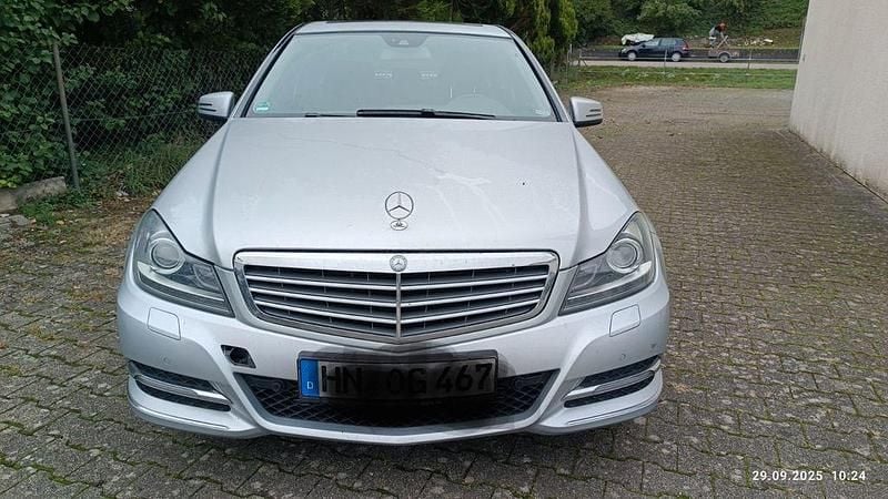 Grau Gebraucht 2013 Mercedes C200 Limousine | 11.500 € (Guter Preis) - Bild 1/4