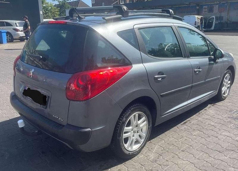 Gebraucht Peugeot 207 Urban Move 90 PS (66 kW) 2010 Grau Kombi