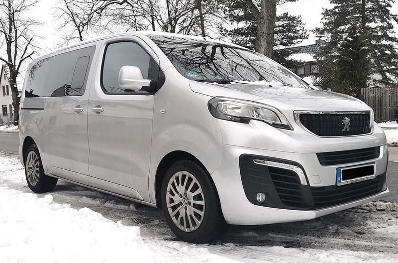 Gebraucht Peugeot Traveller 177 PS (130 kW) 2017 Silber Van / Kleinbus