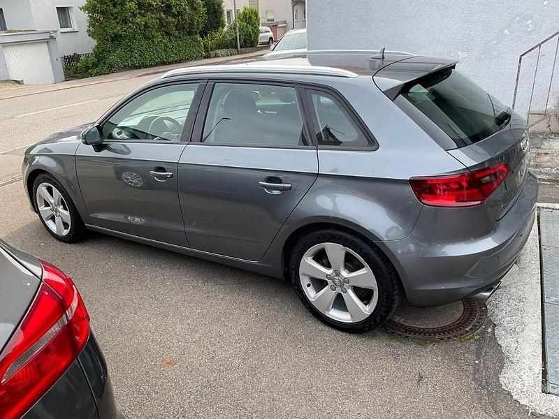 Gebraucht Audi A3 Ambition 122 PS (89 kW) 2014 Grau Limousine