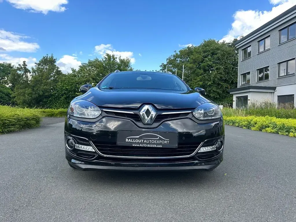 Gebraucht Renault Mégane III 110 PS (80 kW) 2015 Schwarz Limousine