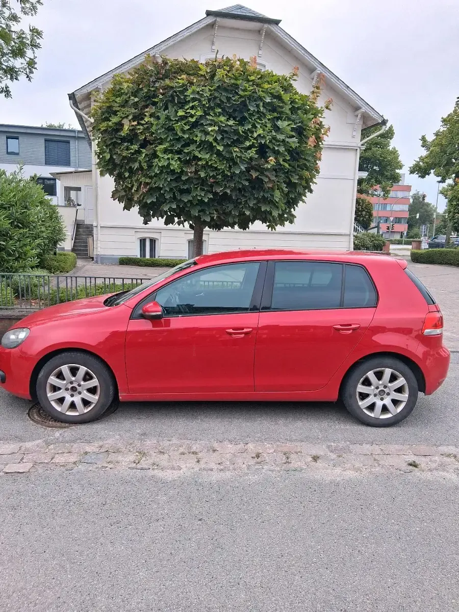 Gebraucht VW Golf VI 122 PS (89 kW) 2009 Rot Kombi