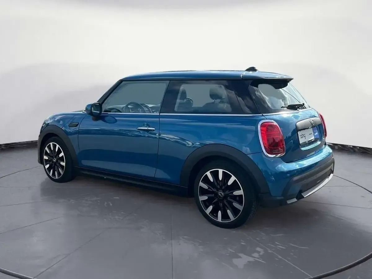 Gebraucht Mini ONE Classic 102 PS (75 kW) 2022 Blau Kleinwagen