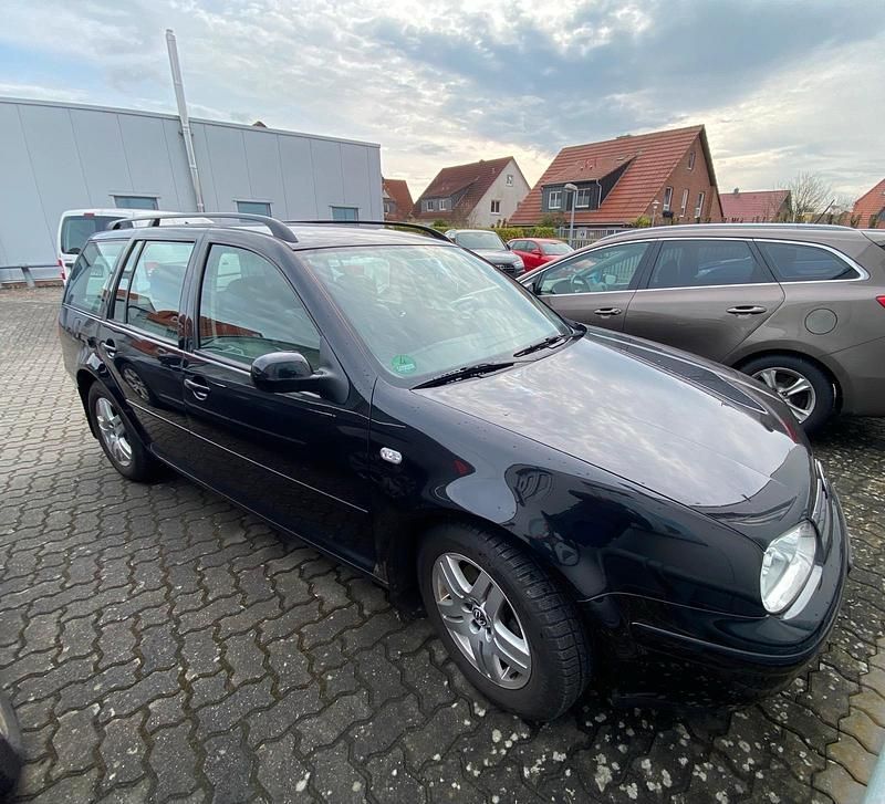 Gebraucht VW Golf IV 105 PS (77 kW) 2001 Schwarz Kombi