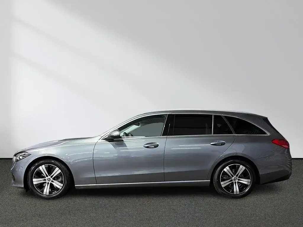 Gebraucht Mercedes C220 Avantgarde 200 PS (147 kW) 2023 Grau Limousine