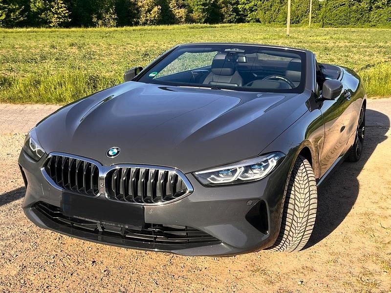 Grau Gebraucht 2021 BMW 840 Coupé | 57.990 € (Fairer Preis) - Bild 1/4