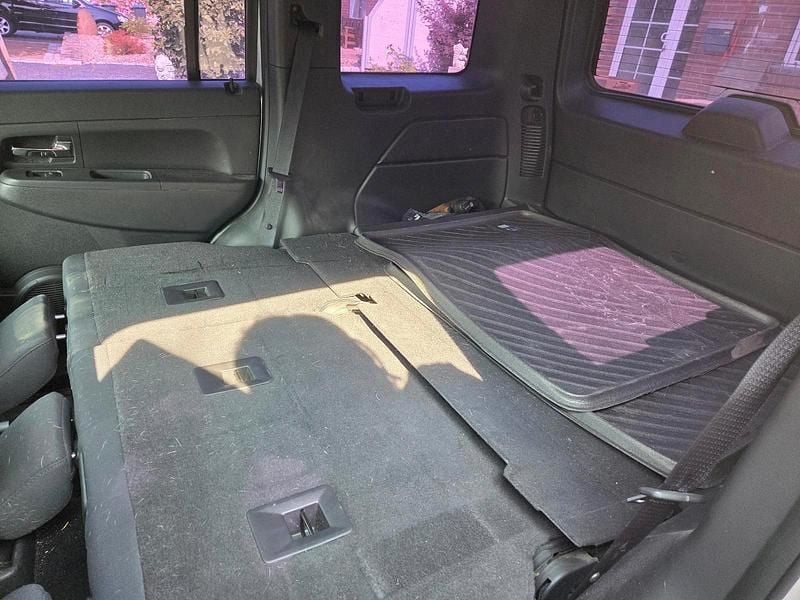 Second-hand Jeep Cherokee 211 CP (155 kW) 2012 Argintiu SUV