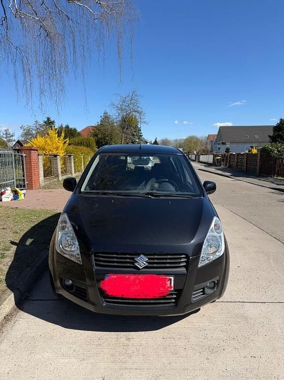 Second-hand Suzuki Splash Basic 50 CP (36 kW) 2010 Negru Hatchback