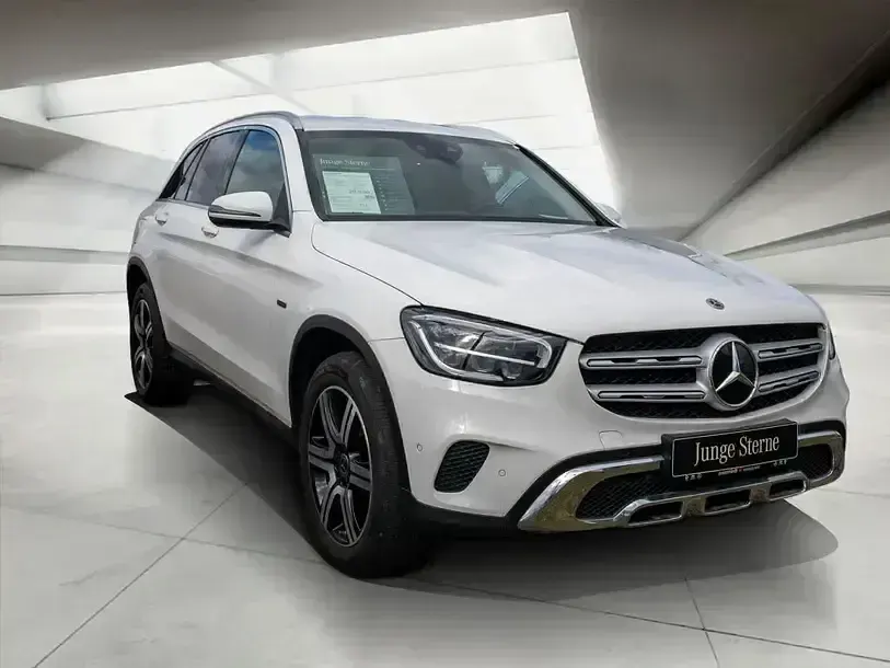 Gebraucht Mercedes GLC300e 306 PS (225 kW) 2021 Andere SUV