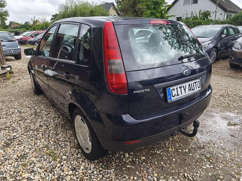 Gebraucht Ford Fiesta Trend 69 PS (50 kW) 2002 Blau Kleinwagen