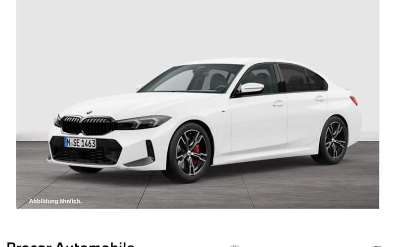 Weiß Gebraucht 2023 BMW 318 M Sport Limousine | 33.830 € (Fairer Preis) - Bild 1/4