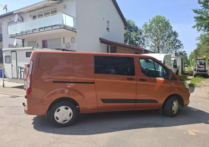 Orange Gebraucht 2018 Ford Transit Trend Van | 19.250 € (Etwas zu teuer) - Bild 1/4