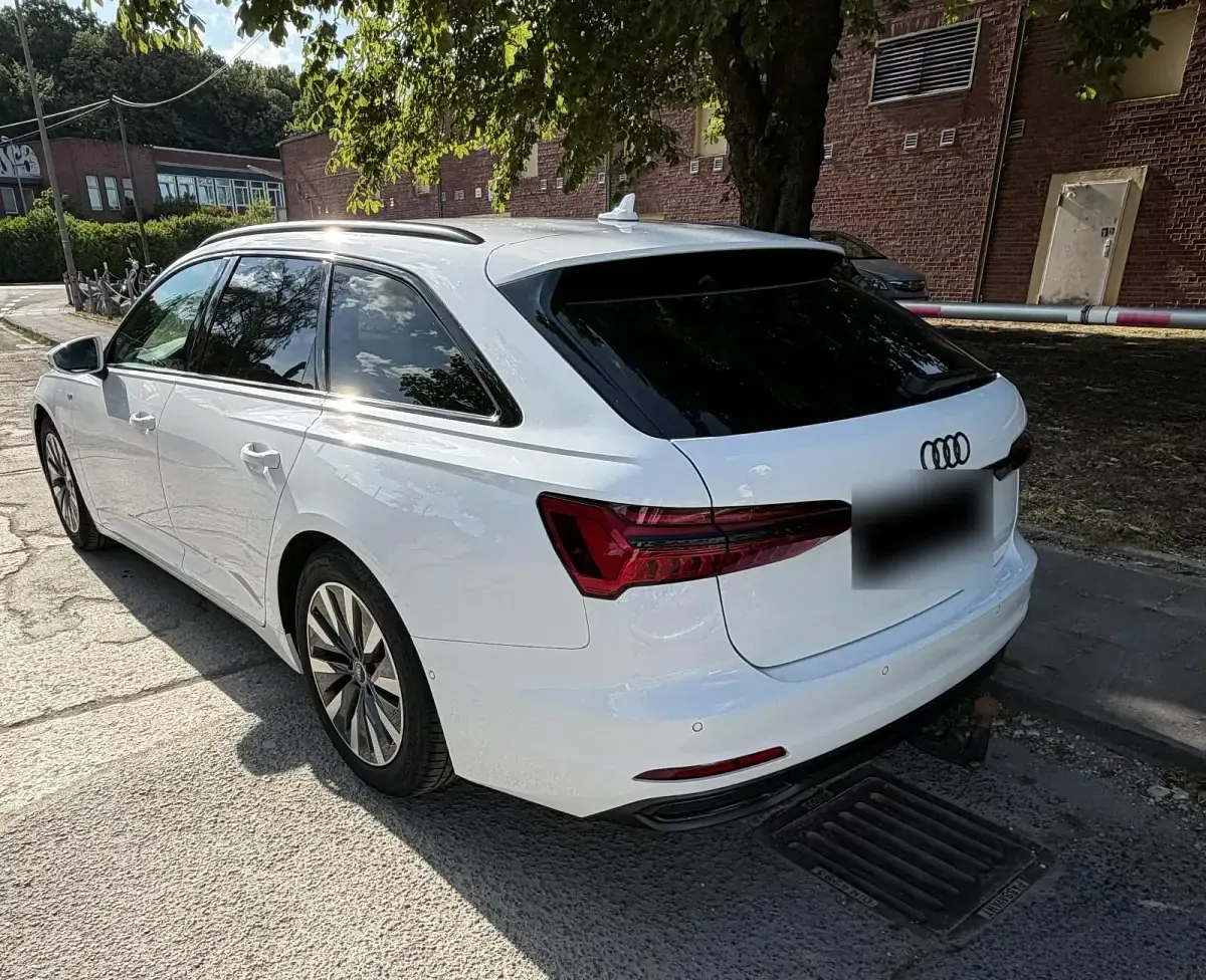 Gebraucht Audi A6 Ambiente 204 PS (150 kW) 2022 Weiß Kombi