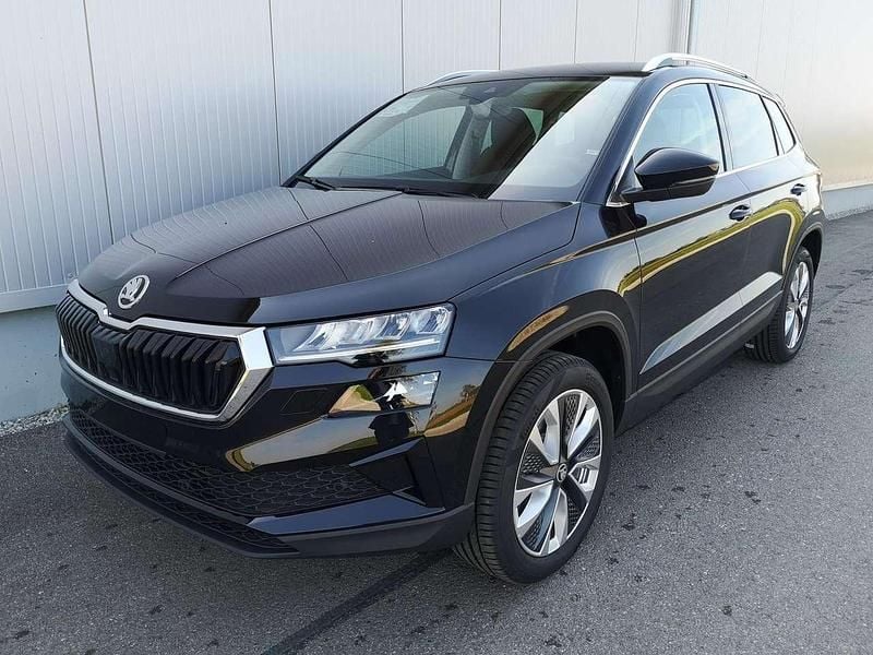 Black magic perleffekt Neu 2025 Skoda Karoq Selection SUV | 40.090 € (Fairer Preis) - Bild 1/4