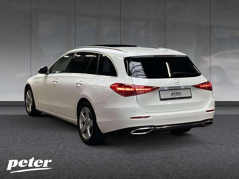Gebraucht Mercedes C220 Avantgarde 200 PS (147 kW) 2022 Unilack polarweiß Kombi