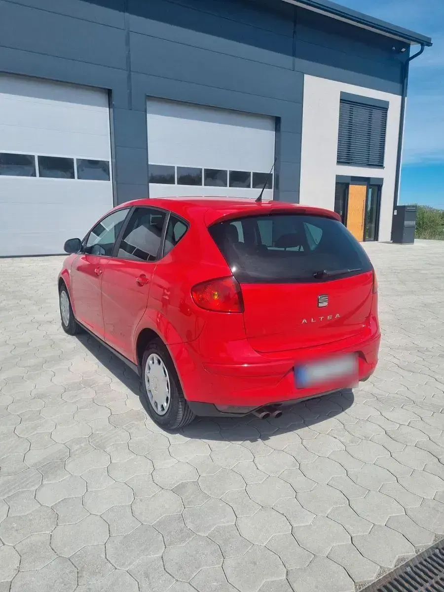 Gebraucht Seat Altea 125 PS (91 kW) 2009 Rot Van / Kleinbus