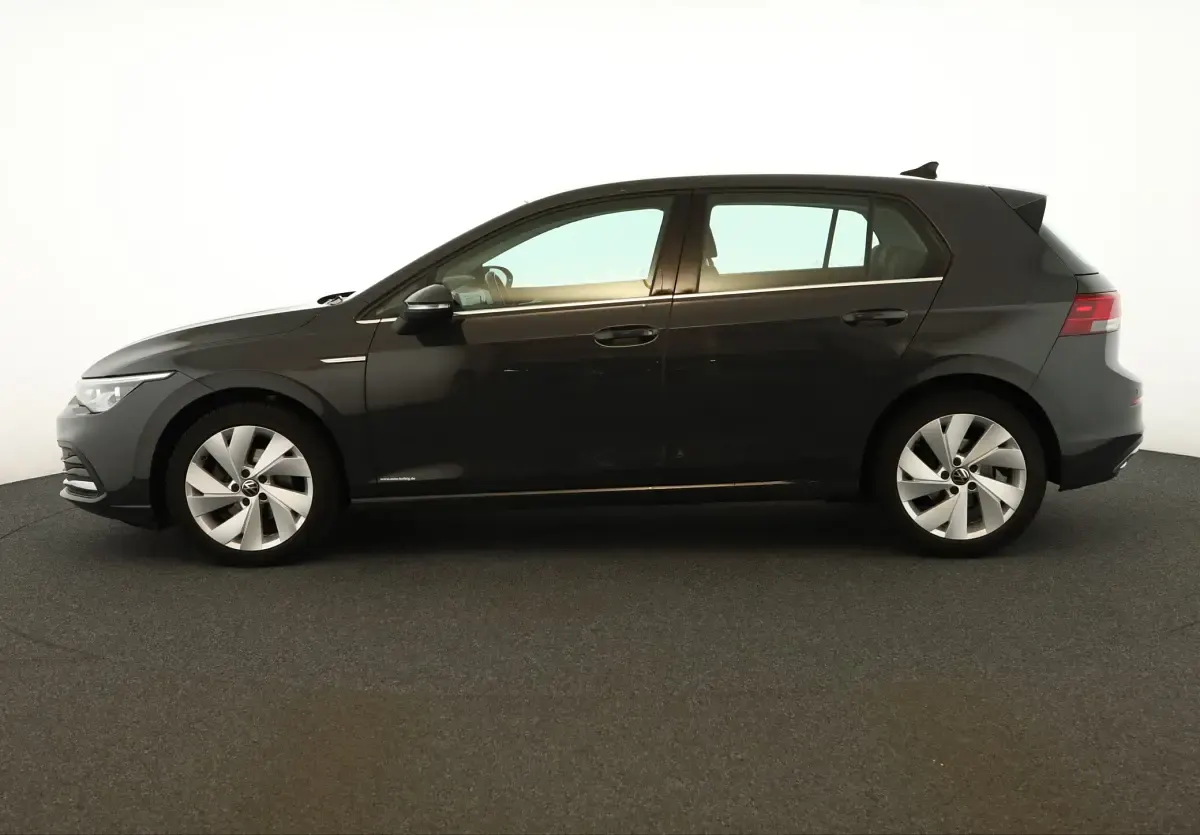 Używany VW Golf Style 131 KM (96 kW) 2024 Szary SUV