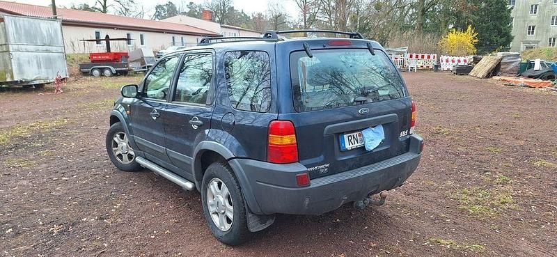 Gebraucht Ford Maverick 124 PS (91 kW) 2003 Blau SUV