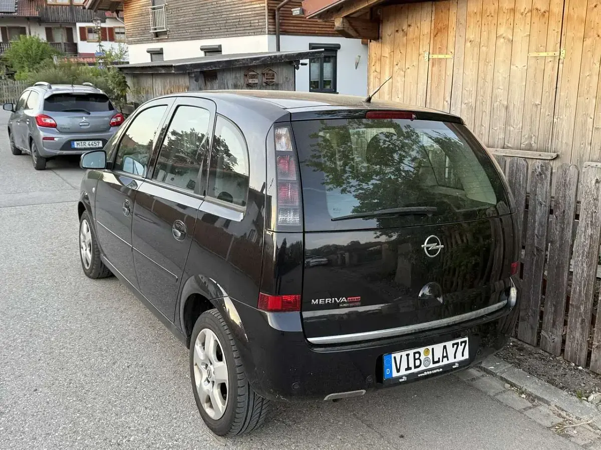 Gebraucht Opel Meriva Innovation 105 PS (77 kW) 2009 Van / Kleinbus