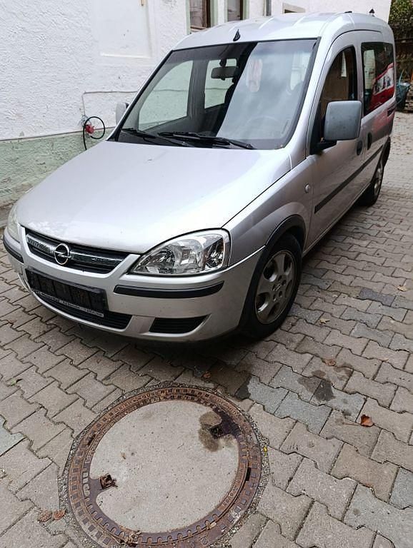 Silber Gebraucht 2004 Opel Combo Van / Kleinbus | 1.650 € (Fairer Preis) - Bild 1/4