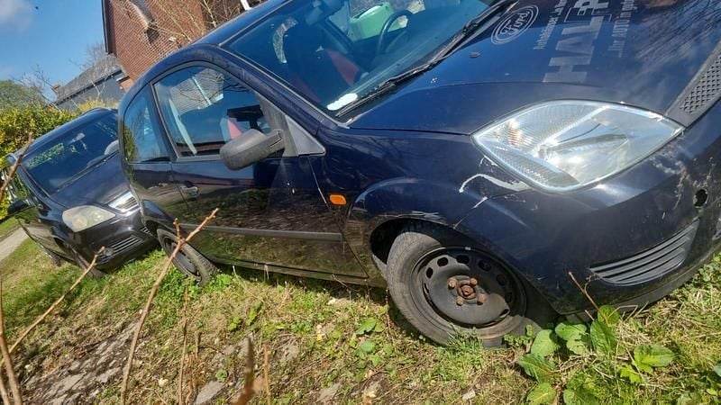 Gebraucht Ford Fiesta 60 PS (44 kW) 2005 Blau Kleinwagen