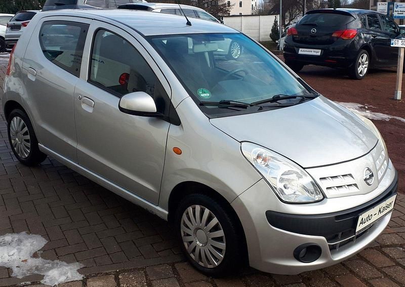 Gebraucht Nissan Pixo 68 PS (50 kW) 2012 Silber Kleinwagen