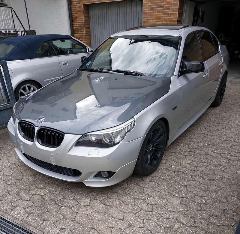 Silber Gebraucht 2007 BMW 530 Performance Limousine | 8.500 € (Fairer Preis) - Bild 1/4