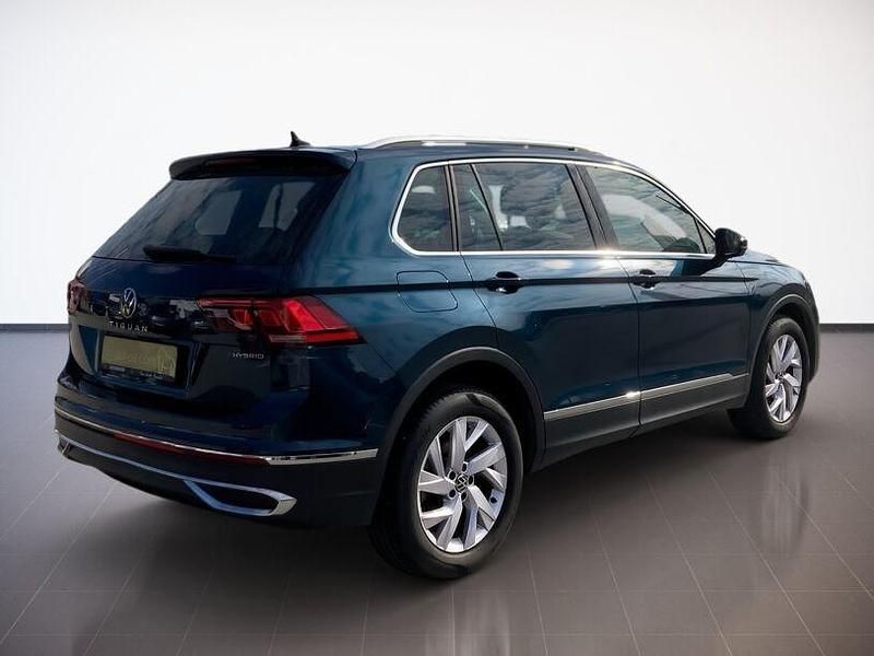 Gebraucht VW Tiguan Elegance 245 PS (180 kW) 2022 Nightshade blue SUV
