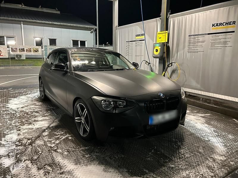 Silber Gebraucht 2014 BMW 116 M Sport Kleinwagen | 6.999 € (Guter Preis) - Bild 1/4
