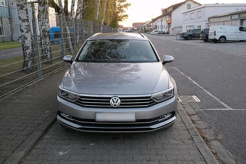 Gebraucht VW Passat 120 PS (88 kW) 2015 Silber Kombi