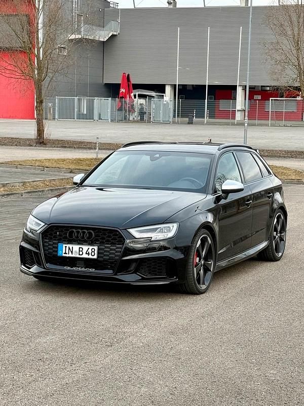 Gebraucht Audi RS3 400 PS (294 kW) 2018 Schwarz Limousine