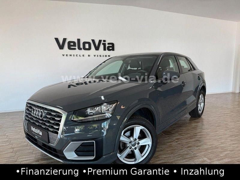 Grau Gebraucht 2018 Audi Q2 Sport SUV | 17.700 € (Guter Preis) - Bild 1/4
