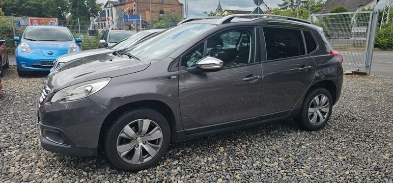 Grau Gebraucht 2015 Peugeot 2008 Style SUV | 4.300 € (Superpreis) - Bild 1/4