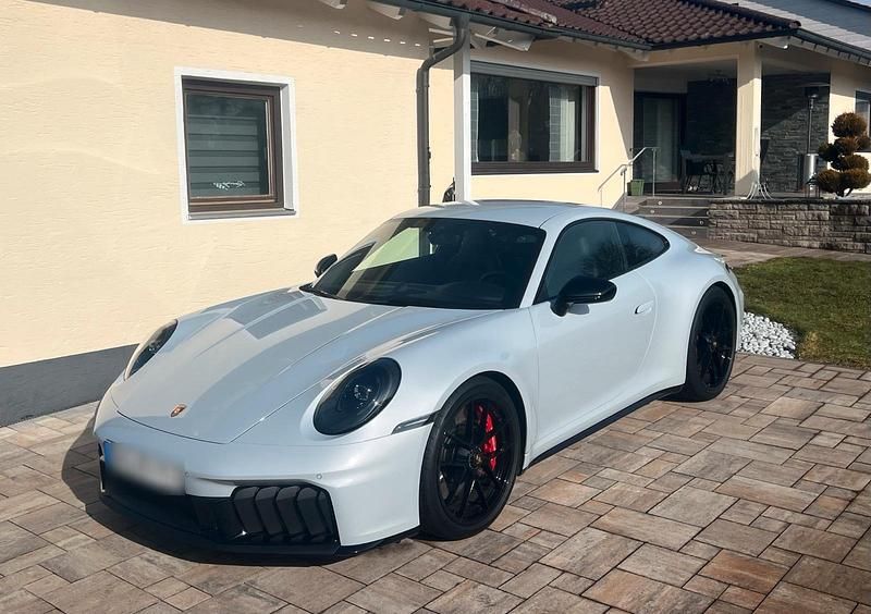 Gebraucht Porsche 992 541 PS (397 kW) 2025 Coupé