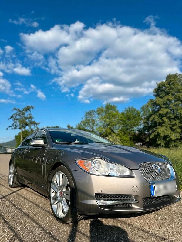 Grau Gebraucht 2008 Jaguar XF Supercharged Limousine | 9.999 € (Fairer Preis) - Bild 1/4