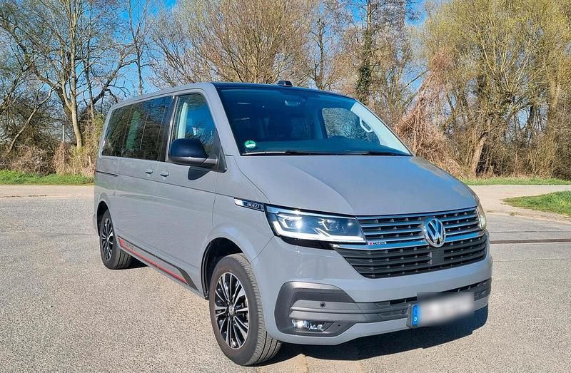 Grau Gebraucht 2021 VW T6.1 Comfortline Van | 60.500 € (Teuer) - Bild 1/4