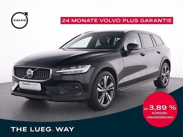 Gebraucht Volvo V60 CC Ultimate 197 PS (144 kW) 2023 Black solid stone / solid Kombi