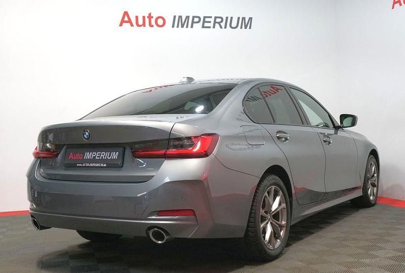 Gebraucht BMW 320 190 PS (139 kW) 2023 Grau Limousine