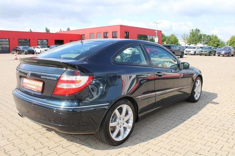 Gebraucht Mercedes C200 163 PS (119 kW) 2007 Schwarz Coupé